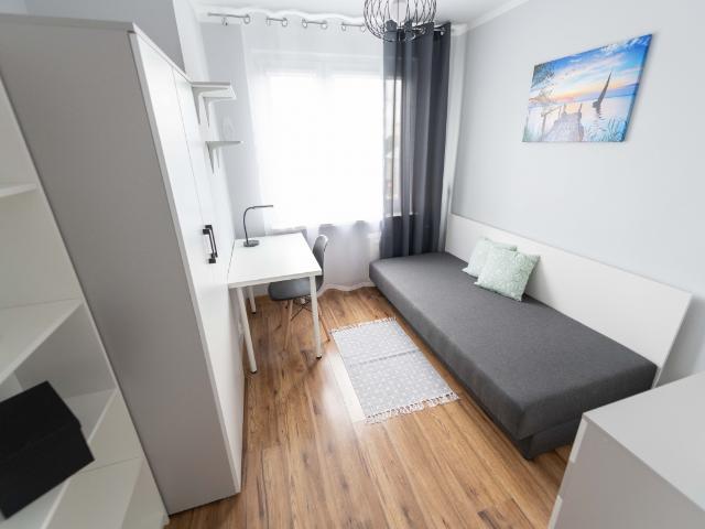 Pokój 1 osobowy nr 6, Kobierzyńska 107
