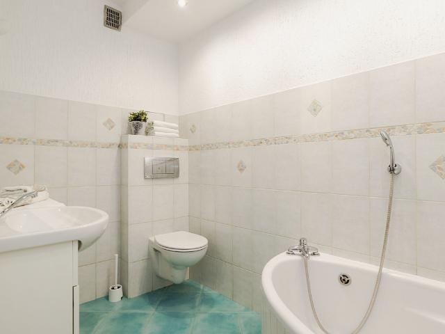 Pokój dwuosobowy z balkonem na Bemowie