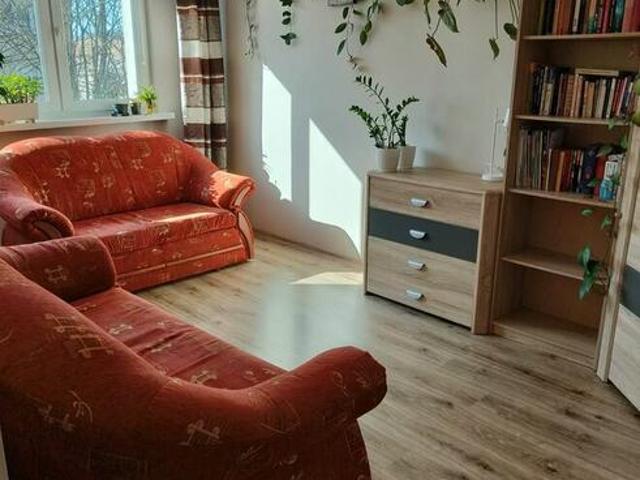 pokój jednoosobowy w mieszkaniu dwupokojowym
