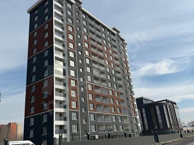 POLAT^ ESENBOĞADA 45 m2 en üstk kat 1+1 satılık