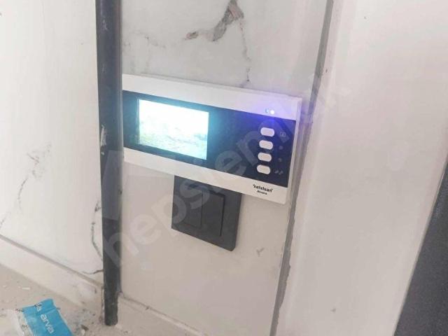 GÜLVEREN BAHÇELERÜSTÜNDE 1+1 SIFIR AMERİKAN MUTFAK SATILIK DAİRE