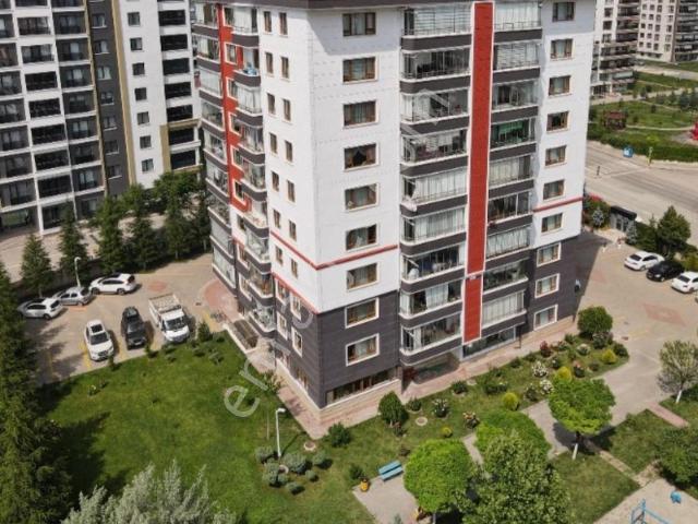 Polat Livedan Batıkent Çakırlar'da Full Eşyalı Metroya Yakın 3+1