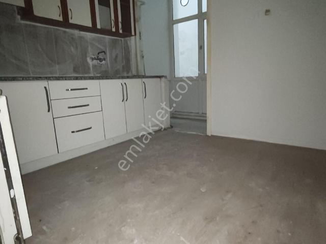 Polatlı Çarşı Merkezde 3+1/125m² Orta Kat Daire
