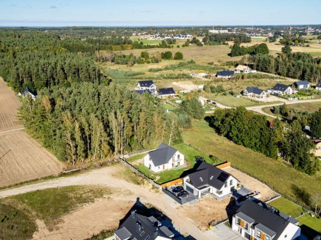 Polecam nowoczesny dom 220 m² w Bojanie z lasem, pompą ciepła