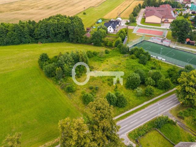 Polecam działkę 1601 m² w Starzynie z mediami w drodze