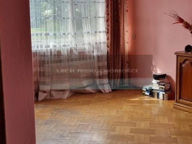 Polecam dom 170 m² w Markach z 5 pokojami i dużym potencjałem