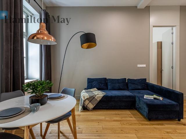 Na sprzedaż elegancki 66 m² apartament w kamienicy z 1900 r