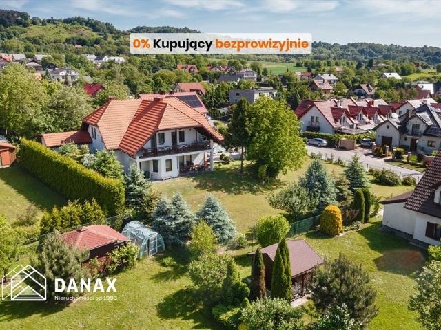 Sprzedam przestronny dom 342 m² w Karniowicach