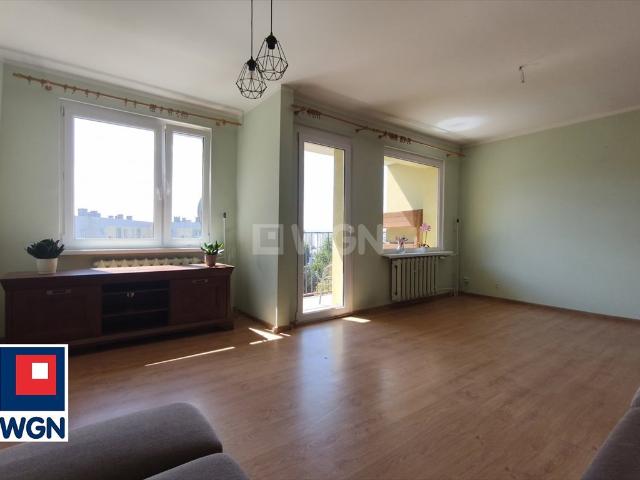 Na sprzedaż przestronne 4 pokojowe mieszkanie 85 m² w Legnicy