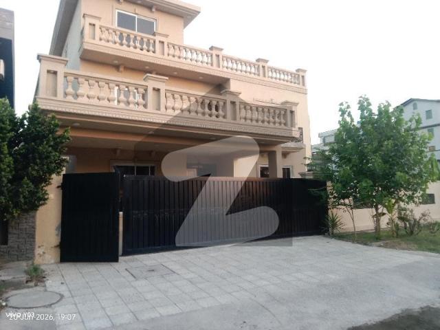 Police foundation one kannal brand new house for sale National Police Foundation O 9