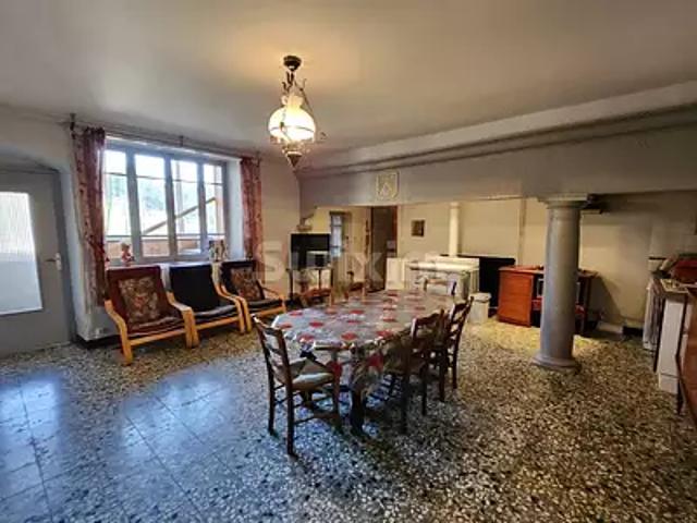Poligny 39800 Achat / Vente maison 9 pièces t9