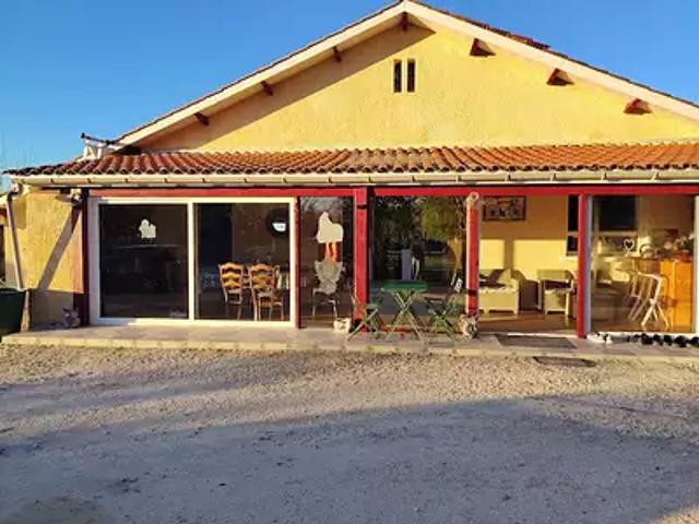 Polignac 17210 Achat / Vente maison 5 pièces t5