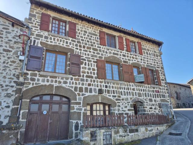 Polignac, ensemble immobilier de 2 maisons