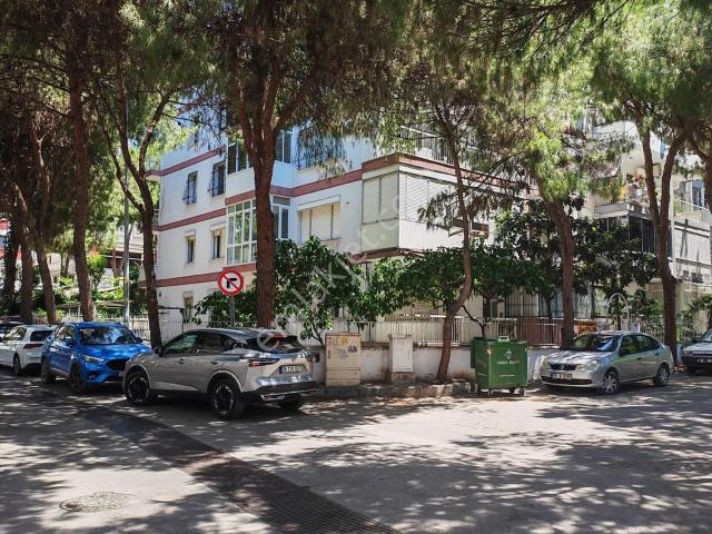 Poligon'da Amerikan Koleji'ne 400 Metre Yakında Köşe düzayak 3+1