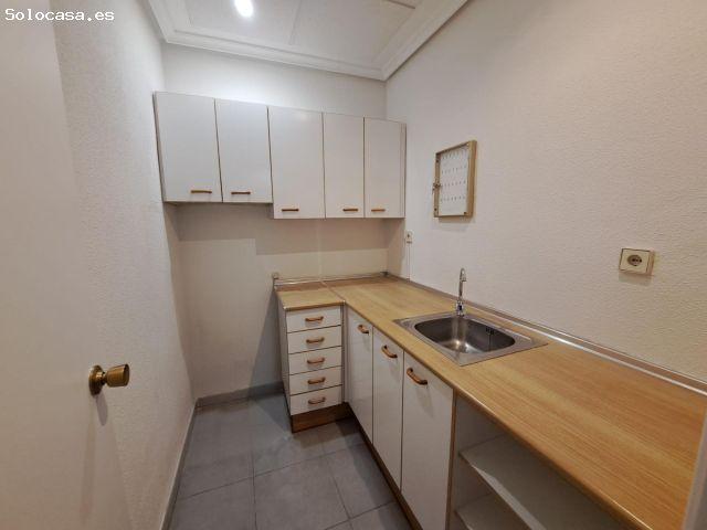 Poligono industrial. Nave industrial con 800 m2 recien reformada, con 2 plantas