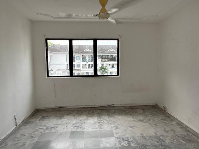 Polo park appartmentFor RentPartial Furniture