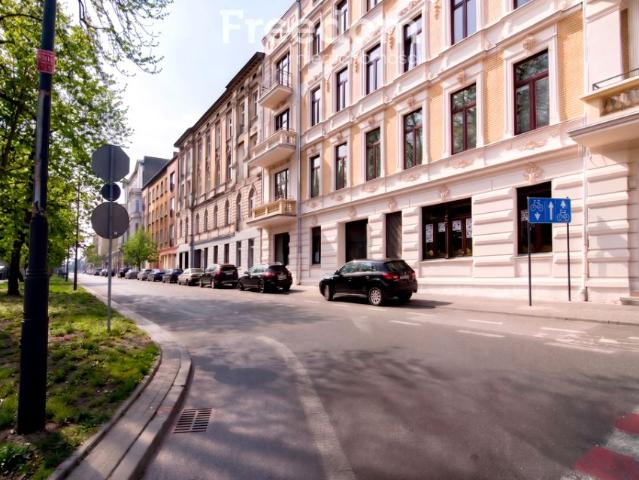 Polskiej Organizacji Wojskowej 101,84 m², Łódź