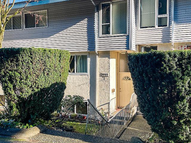 Port Moody Townhouse: Bright, Updated, And Perfectly Located