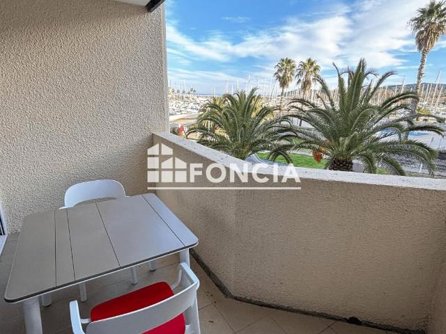PORT ARGELES MAGNIFIQUE APPARTEMENT DE 51 M2 AVEC VUE PORT ET ME