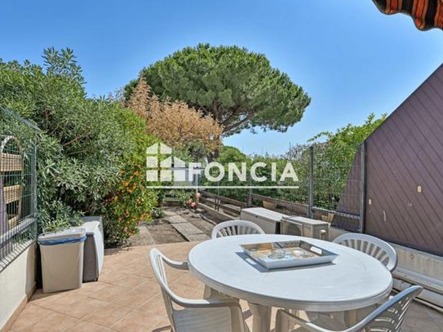 PORT CAMARGUE plage nord appartement avec chambre en rez de jardin