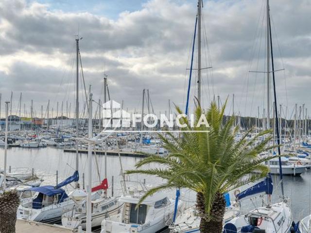 PORT CAMARGUE PLAGE NORD Studio cabine 27 m2 env plus grande terrasse vue port