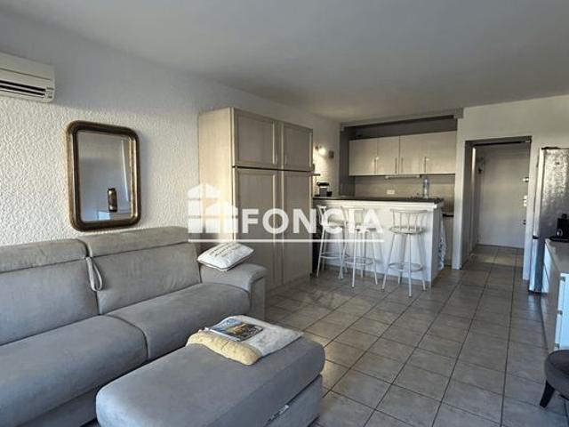 Port camargue plage nord studio de 30.5 m2 avec terrasse 10 m2 cote jardin et port