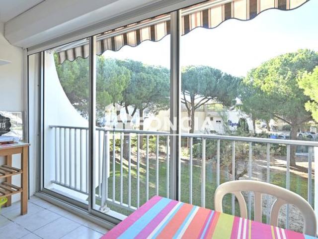 PORT CAMARGUE Plage Sud studio double cabine 27 m² avec loggia de 7 m2 env parking privé