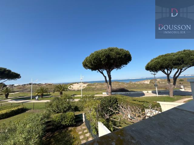 PORT CAMARGUE STUDIO CABINE DE 38.54 M2 AVEC CELLIER ET PARKING PRIVE
