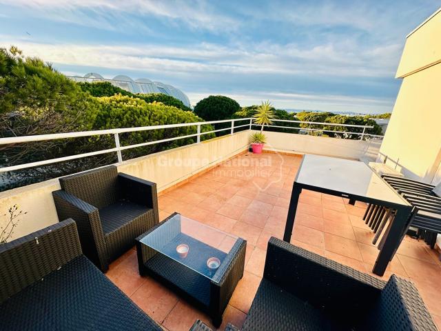 Port Camargue studio double cabine avec terrasse XXL aperçu por