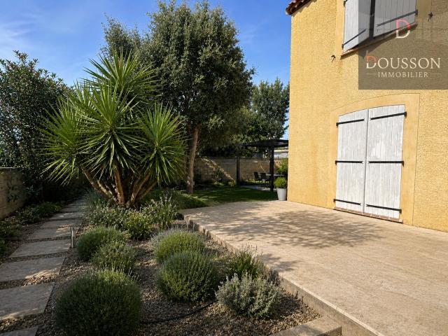 PORT CAMARGUE VILLA 90 m2 avec 3 chambres et GARAGE