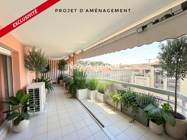 Port de Nice Dernier étage avec ascenseur – Appartement 3 pièces avec terrasse de 24m2 et parking