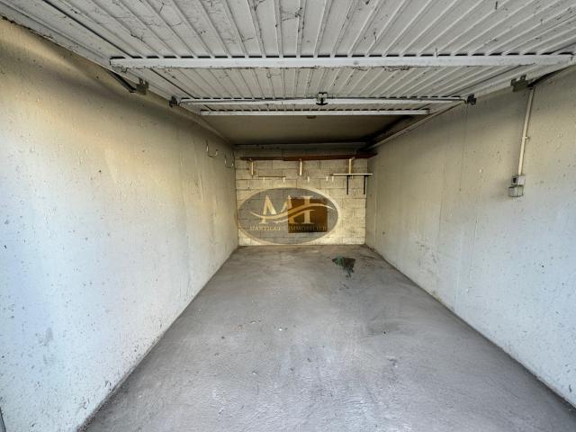 PORT DE BOUC GARAGE / LOCAL DE STOCKAGE