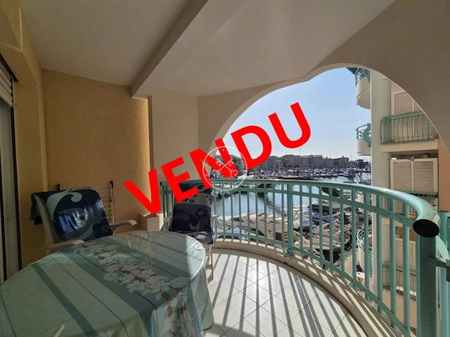 Port de Fréjus Appartement T2 de 49,32 m² Balcon avec vu. 49m² Fréjus