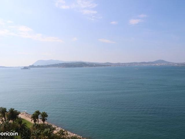 Port de plaisance t4 vue mer
