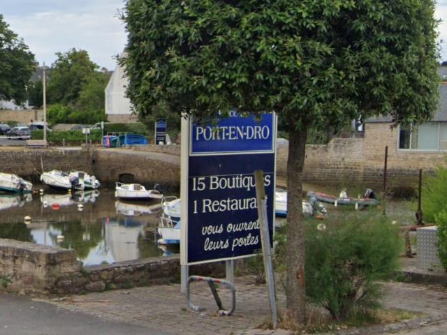 PORT EN DRO: murs commerciaux libre de 33 m2 en rdc