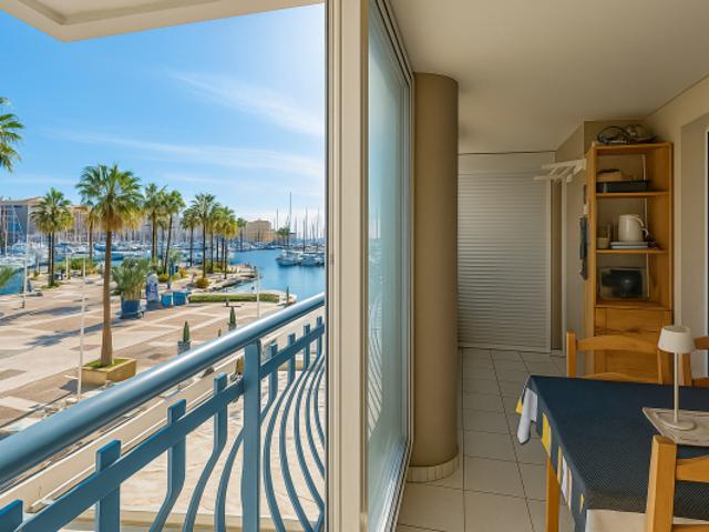 PORT FREJUS T3 VUE PORT