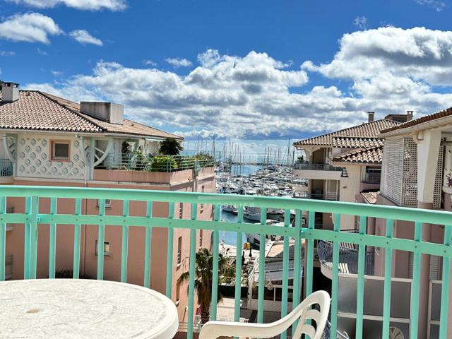 PORT FREJUS Appartement 2 pièces 49m2 env