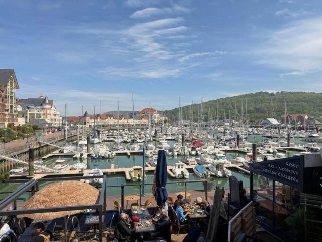 Port Guillaume !