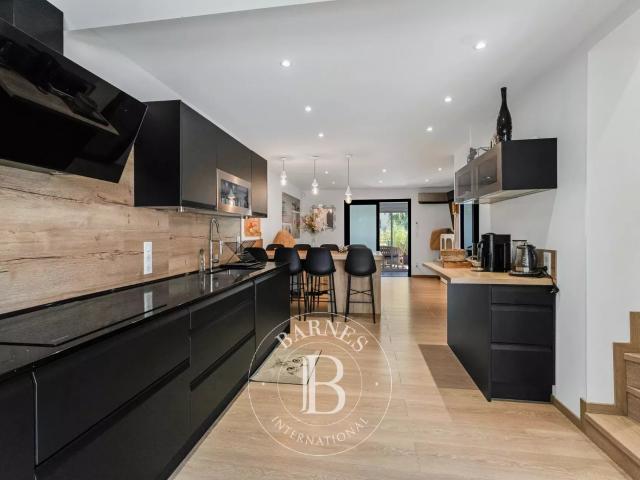 PORT GRIMAUD APPARTEMENT DE 103 M² AVEC PISCINE