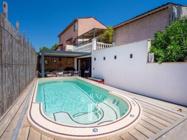 PORT GRIMAUD APPARTEMENT DE 103 M² AVEC PISCINE
