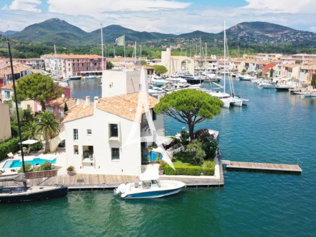 PORT GRIMAUD PROPRIÉTÉ SIGNÉE FRANÇOIS SPOERRY 100 M DE