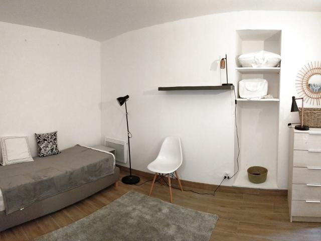 PORT SAINT SAUVEUR T1 de 20m2 550 €