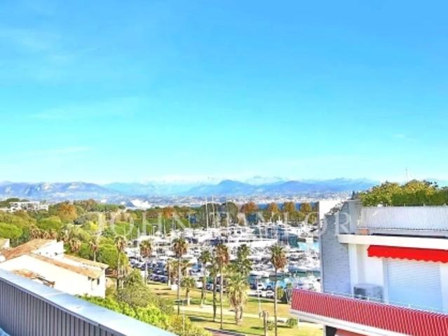 PORT VAUBAN ANTIBES / DERNIER ETAGE