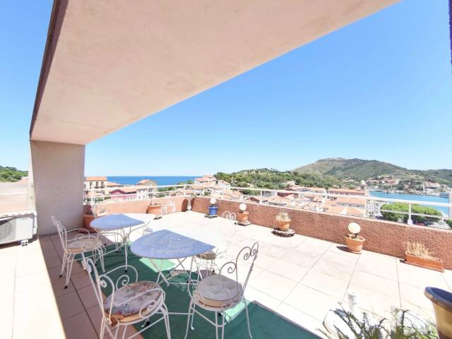 PORT VENDRES Appartement T3 avec vue exceptionnelle sur la Côte Vermeille