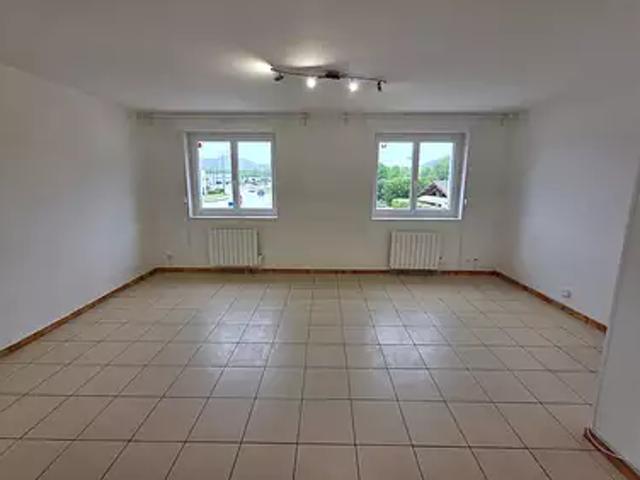 Port 01460 Location appartement 4 pièces t4 cave