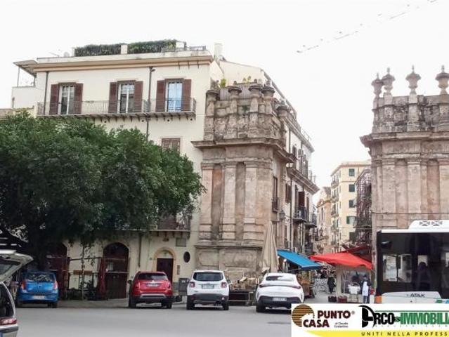 Porta Carini – Via Volturno 74 Appartamento in vendita nel cuore del Mercato del Capo