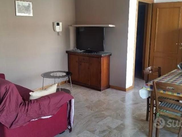 PORTA MAGGIORE BILOCALE ARREDATo CON CANTINA