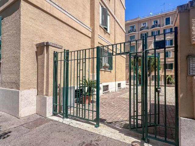 Porta Metronia Large Flat Cribmed