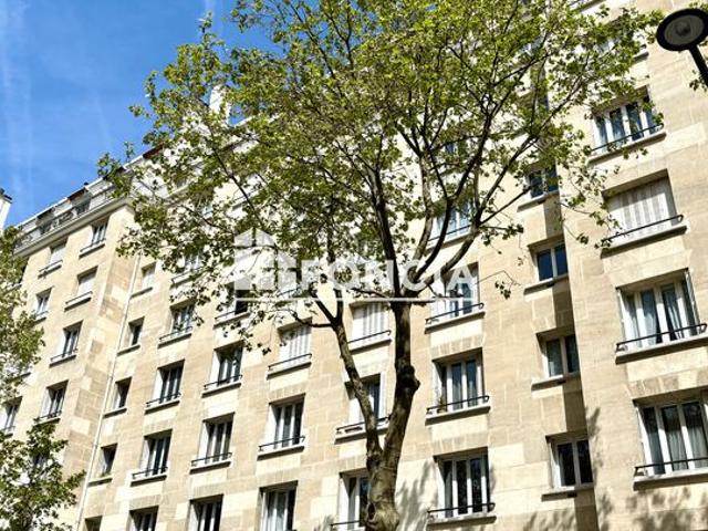 Porte didot 2 pieces 48,5m2 a rafraichir au 3eme etage avec ascenseur