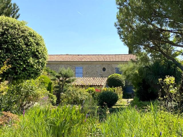 Portes De La Drome Provencale, Loriol. Ferme Sur Parc De 3 5. 284m² Loriol sur Drôme
